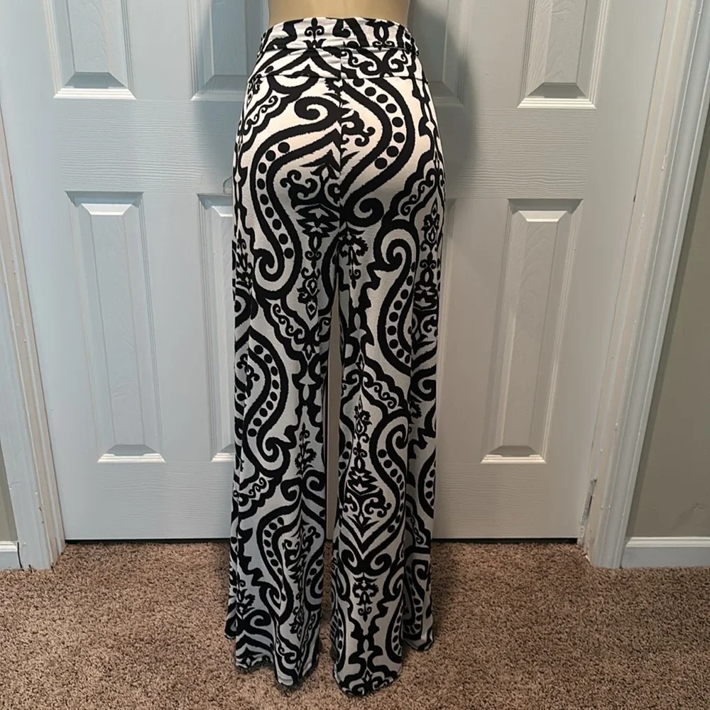 Bellamie- Black and White Patterned PalazzoPants size L - Picture 4 of 5